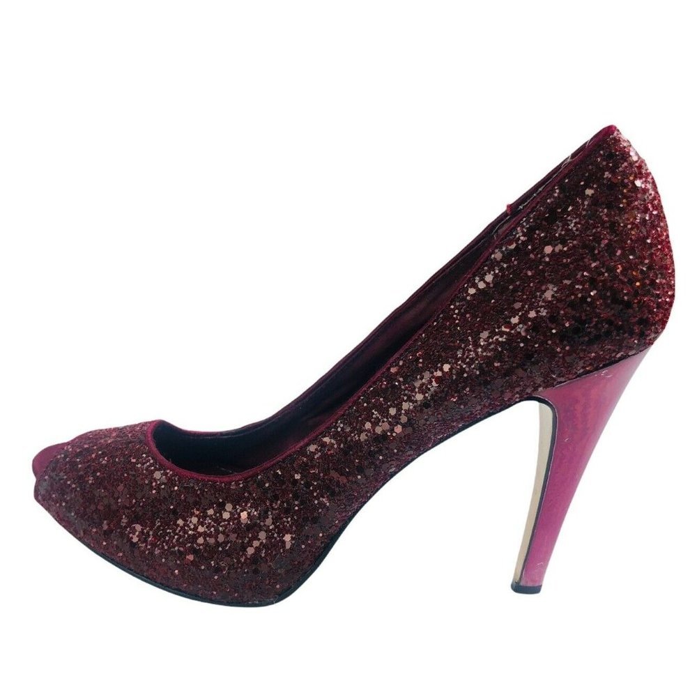 Nine west "escher" Ruby red peep toe metallic pumps sz 8.5